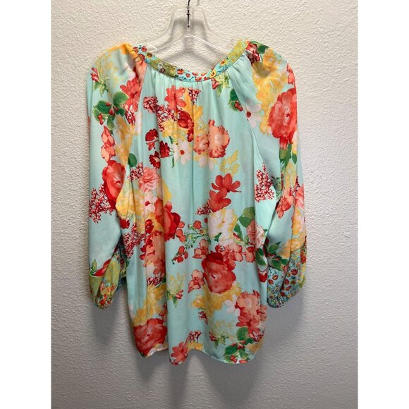 Fig and Flowers Bohemian Floral Print Tunic Top With 3/4 Sleeves & Button Accent - Picture 6 of 7